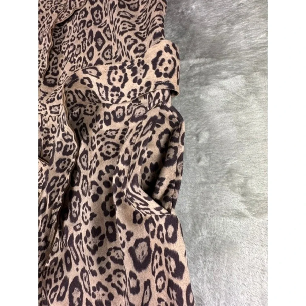 NWT Entro Leopard Print Top - Size Medium - Boutique Quality